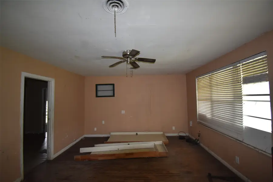 1717 Marguerite Street, Bay City, TX 77414 - Image #3