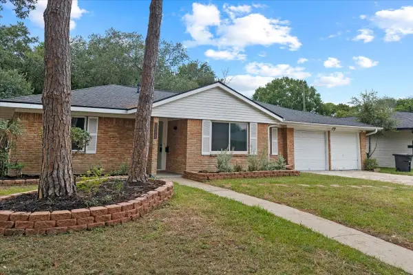 11510 Mullins Drive, Houston, TX 77035