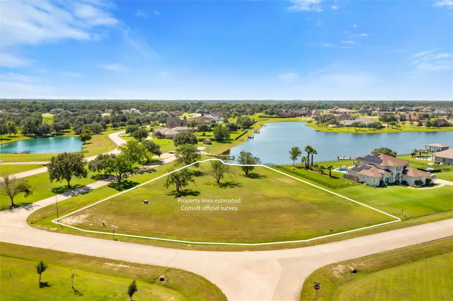 7042 Oak View Drive, Dickinson, TX 77539 - Image #2