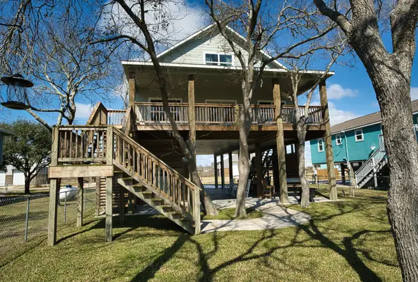 2569 County Road 291, Sargent, TX 77414