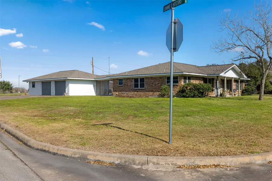 727 Partridge Lane N, Eagle Lake, TX 77434 - Image #3