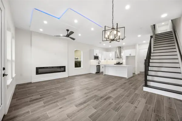 4427 Elmwood Street, Houston, TX 77051