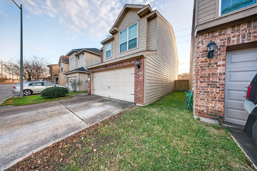 10913 Panther Court, Houston, TX 77099 - #2