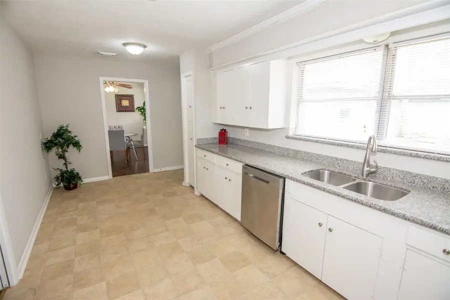 103 E Janisch Road, Houston, TX 77022 - Image #3