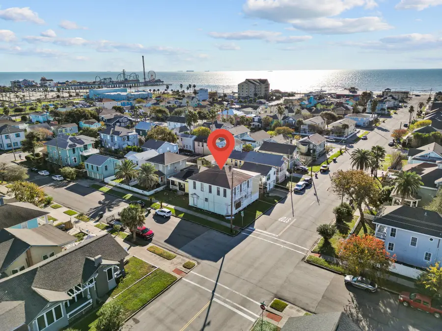2927 Avenue Q, Galveston, TX 77550 - #2