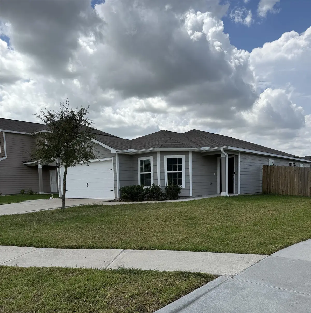 8419 Hannah Road, Cove, TX 77523 - Image #1