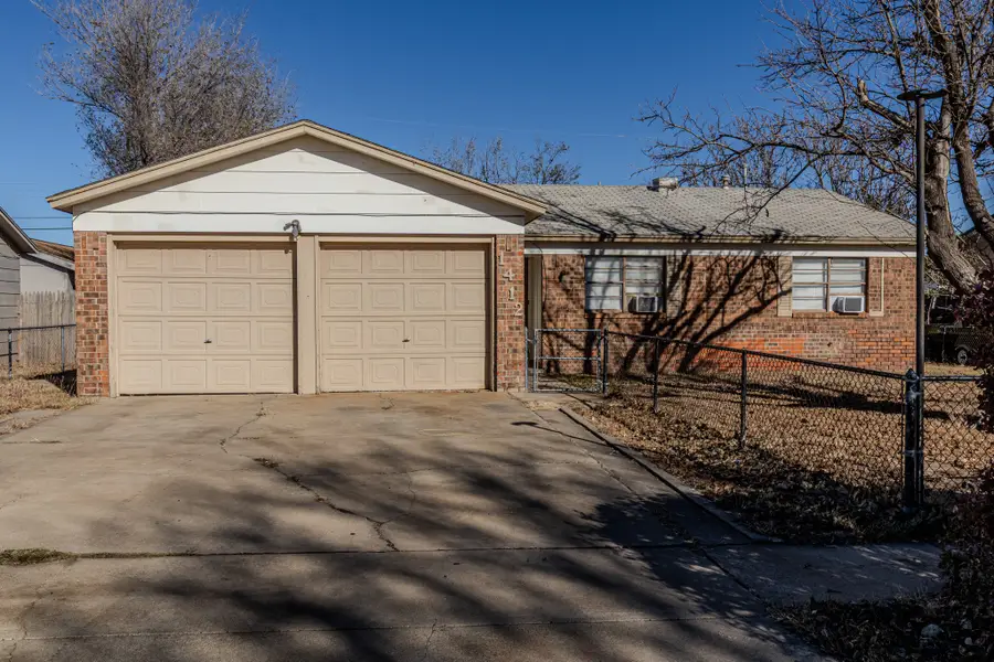 1412 W 25th Street, Plainview, TX 79072 - Image #3