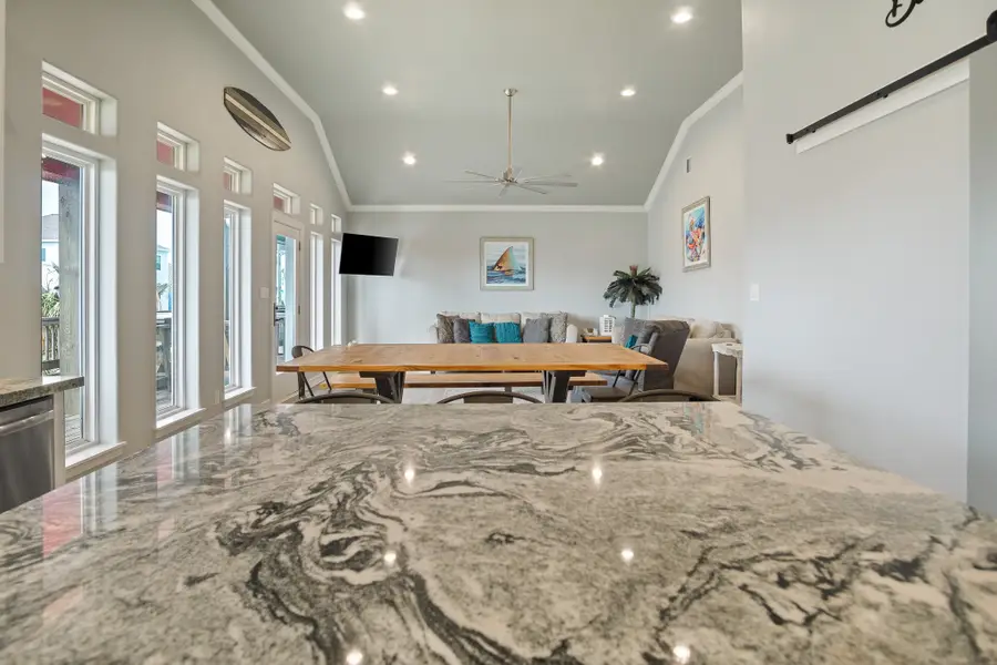 1819 Redfish Lane, Crystal Beach, TX 77650 - Image #3