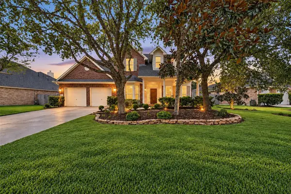 127 N Hawthorne Hollow Circle, The Woodlands, TX 77384