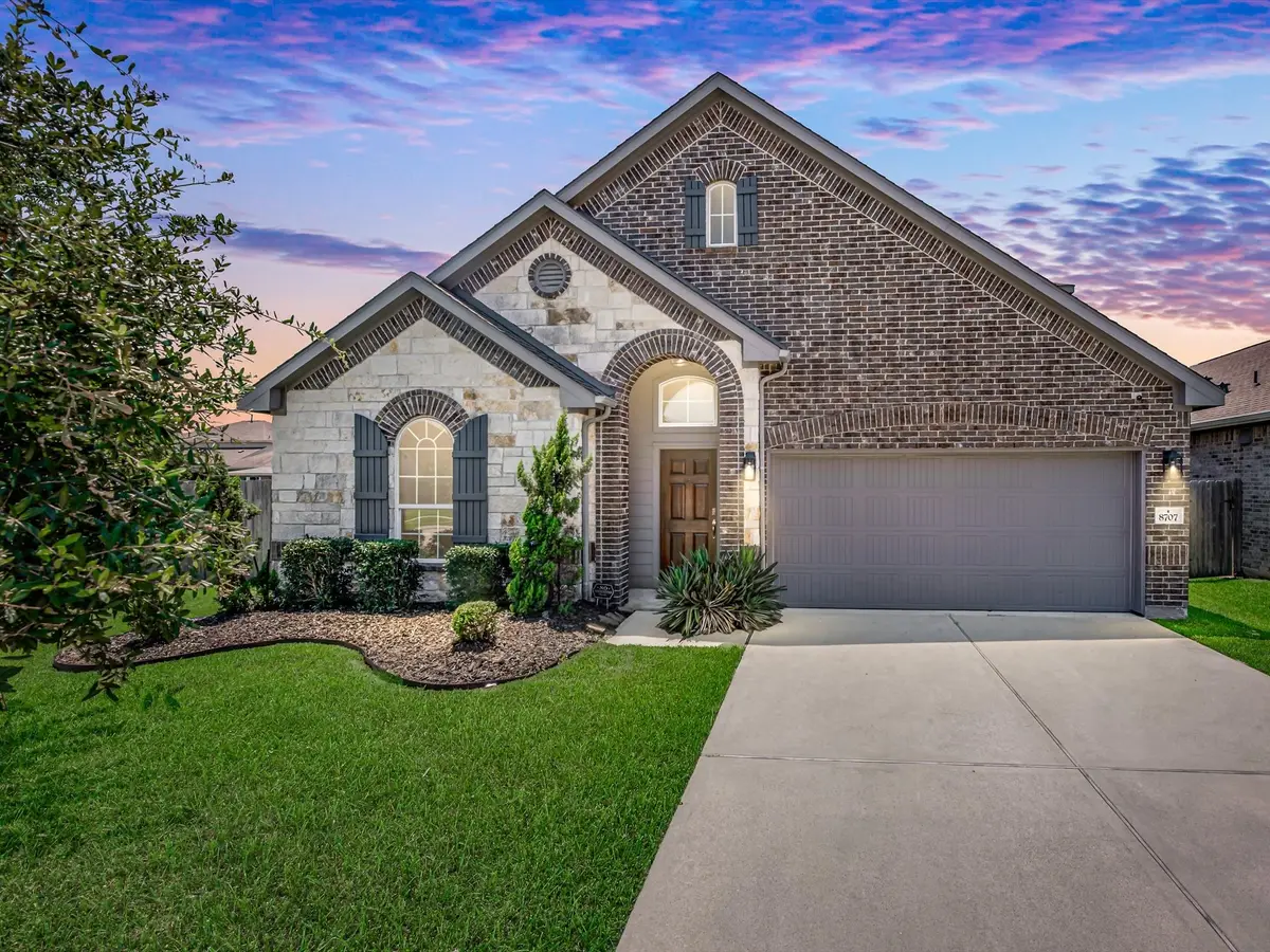 8707 W Crescent Lake Circle, Baytown, TX 77521 - #1