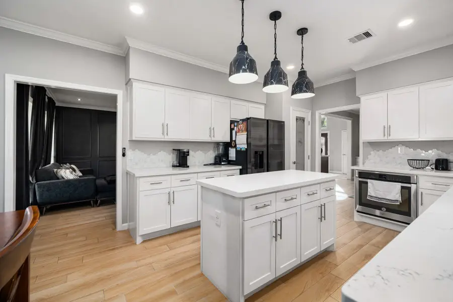 5338 Holly View Drive, Houston, TX 77091 - Image #2