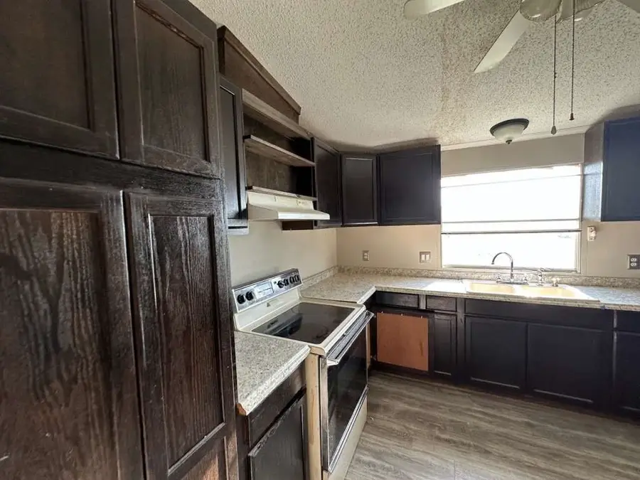 102 Gt Bailey Street, Van Alstyne, TX 75495 - Image #2