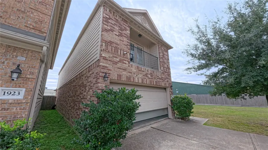 1927 Banna Drive, Houston, TX 77090 - Image #3