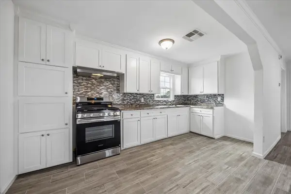 609 Avenue M, South Houston, TX 77587