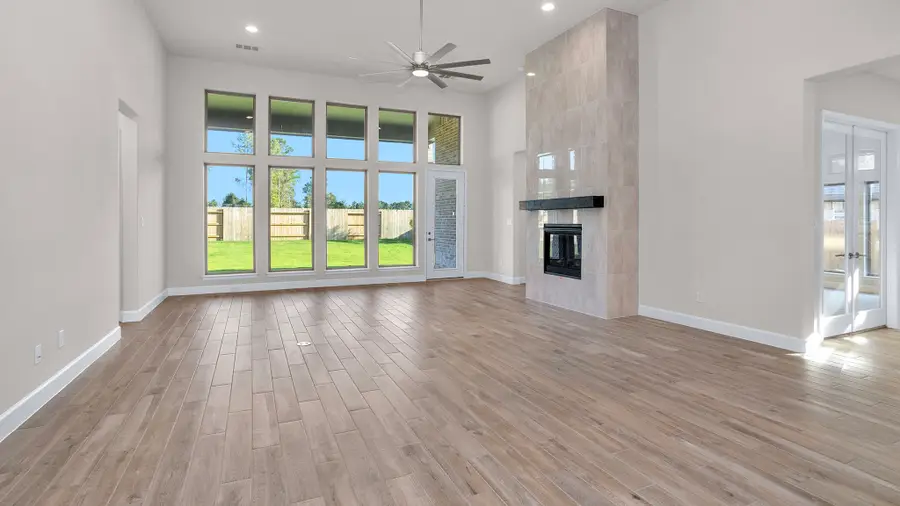 12592 Rosy Paintbrush Drive, Conroe, TX 77302 - Image #3