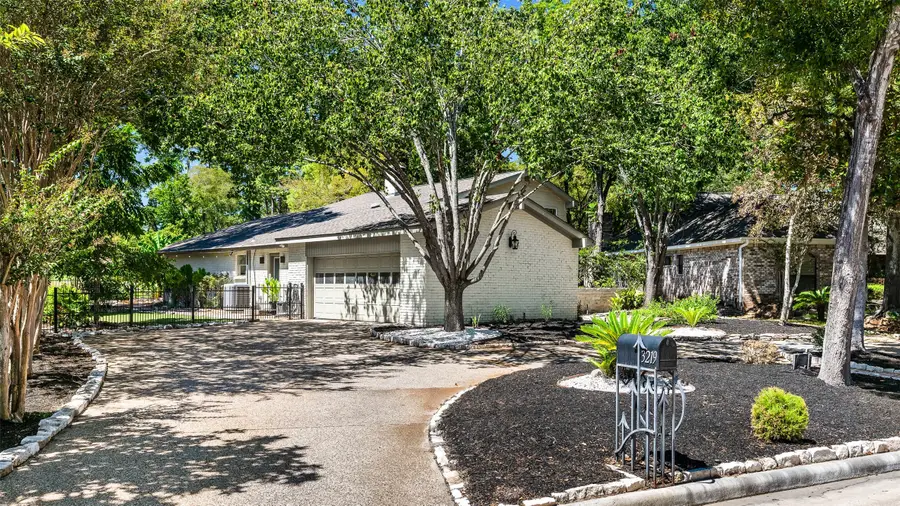 3219 Chippers Crossing, Montgomery, TX 77356 - Image #2