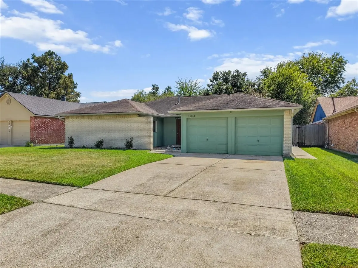 10114 Roseberry Drive E, La Porte, TX 77571 - #1