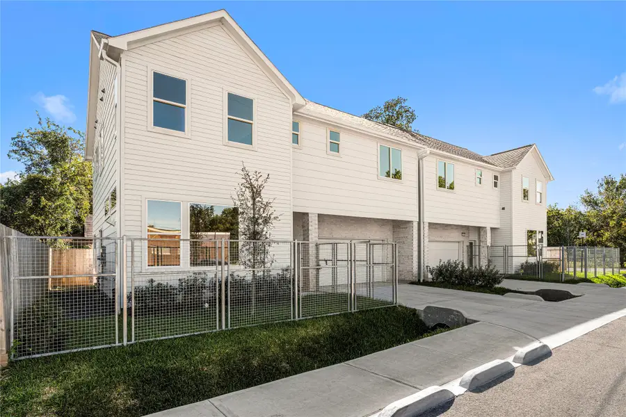 1702 Bringhurst Street #B, Houston, TX 77020 - Image #2