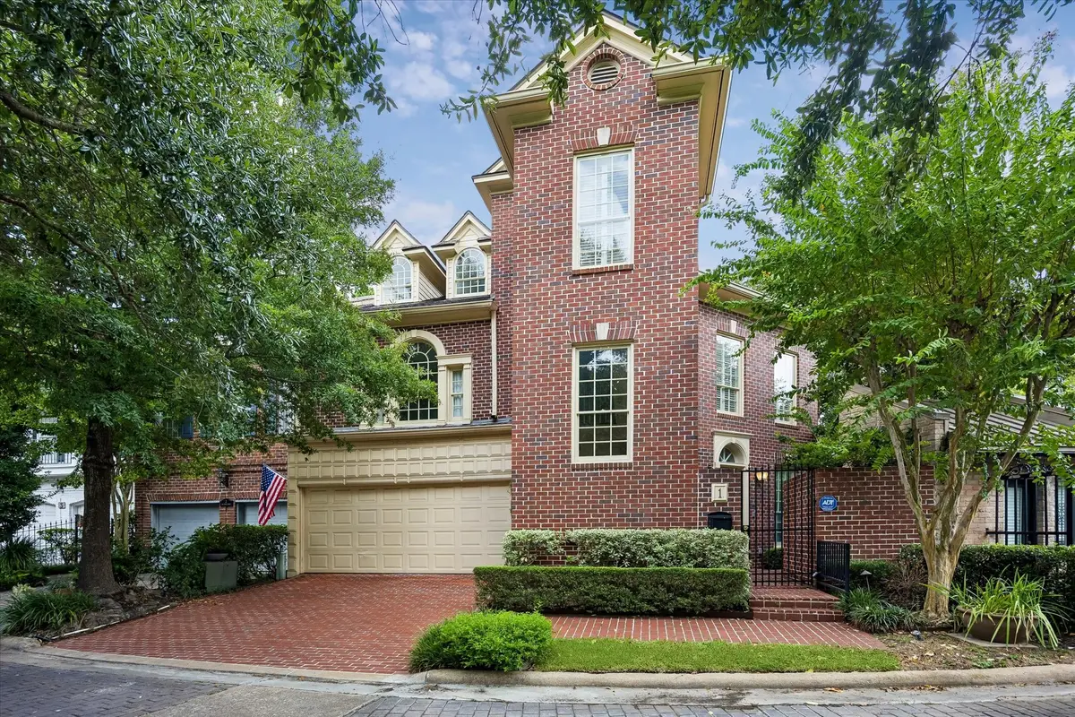 1 Pine Briar Circle, Houston, TX 77056 - #1