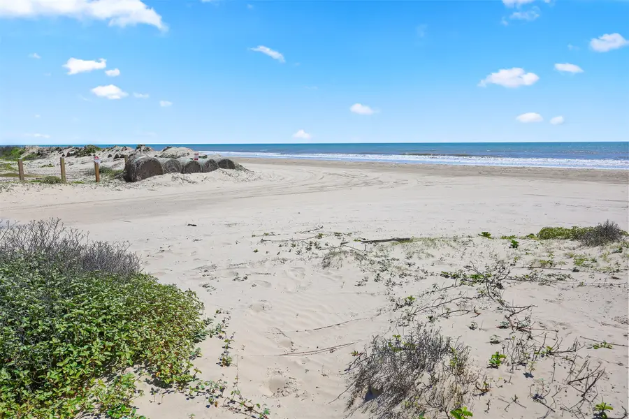 973 Kenlyn Drive, Crystal Beach, TX 77650 - #2