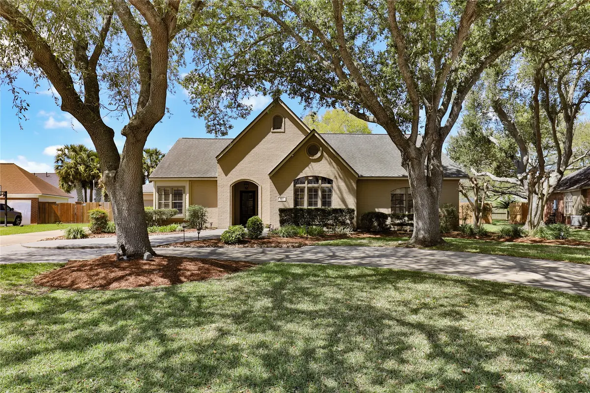 105 Paint Brush Street, Lake Jackson, TX 77566 - #1