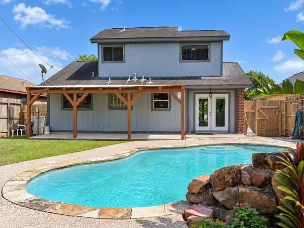 3107 Edgewood Drive, Dickinson, TX 77539
