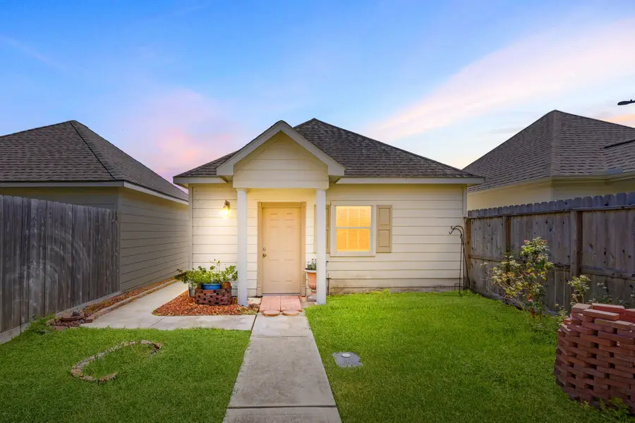 1811 Leisure Court, Pasadena, TX 77504 - Image #2