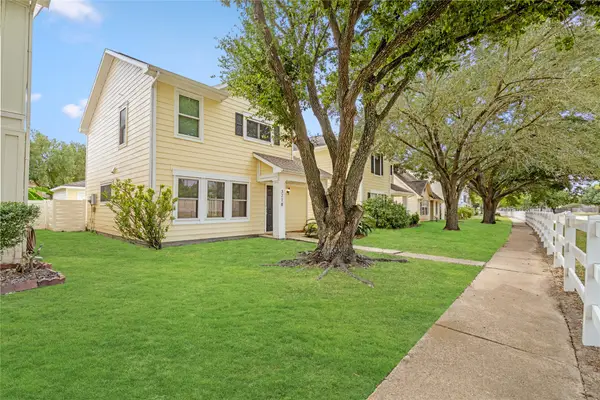 3718 W Traditions Court, Houston, TX 77082
