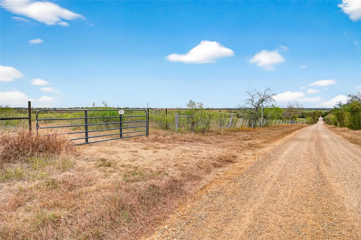 1152 County Road 447, Waelder, TX 78959 - Image #1