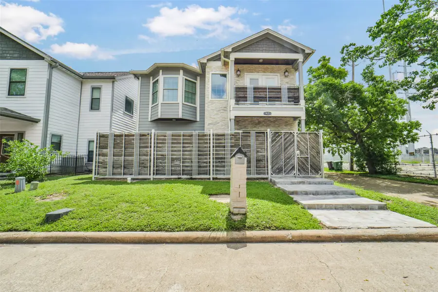 1923 Bittercreek Drive, Houston, TX 77042 - #3