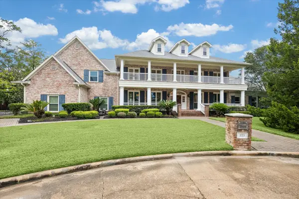 223 Heritage Oaks Lane, Houston, TX 77024