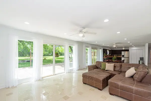 6811 Cemetary Road, Manvel, TX 77578