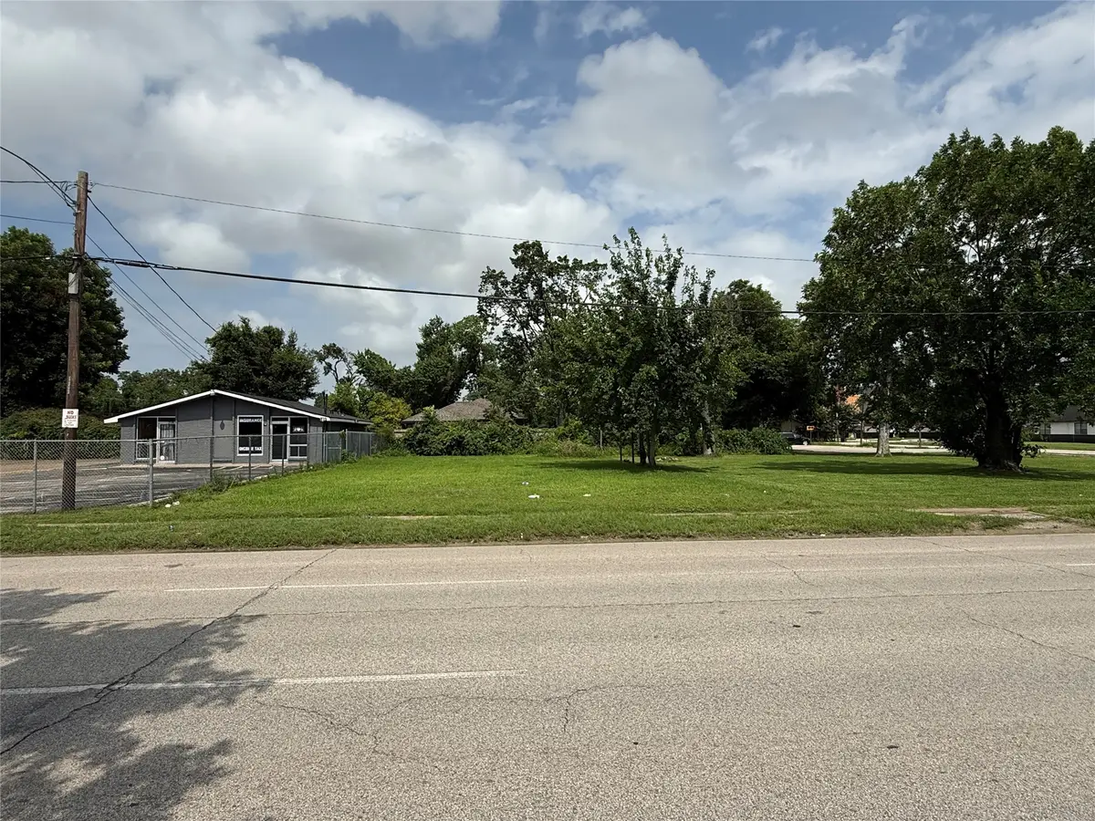 2112 Lockwood Drive, Houston, TX 77020 - #1