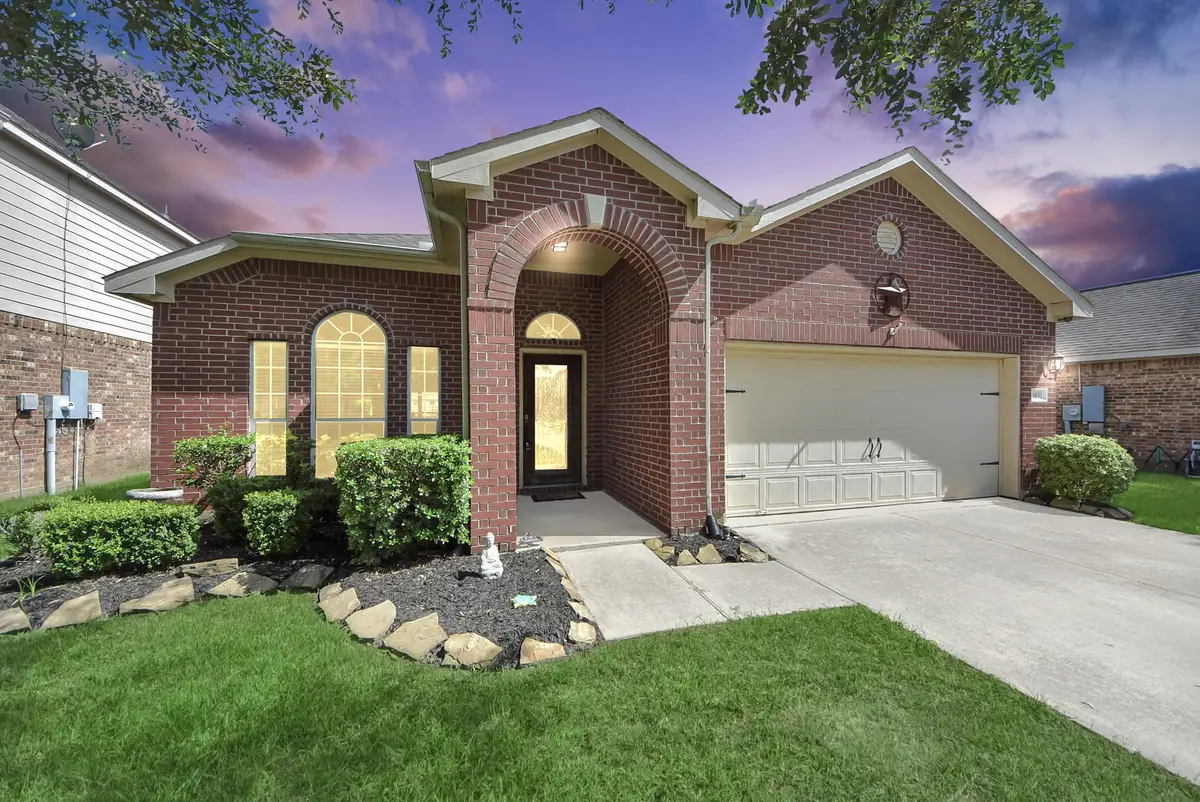 6611 Hawkins Hill Lane, Dickinson, TX 77539 - #1