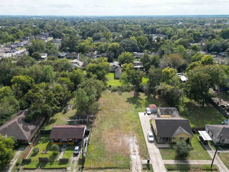 5320 Carmen Street, Houston, TX 77033 - Image #2