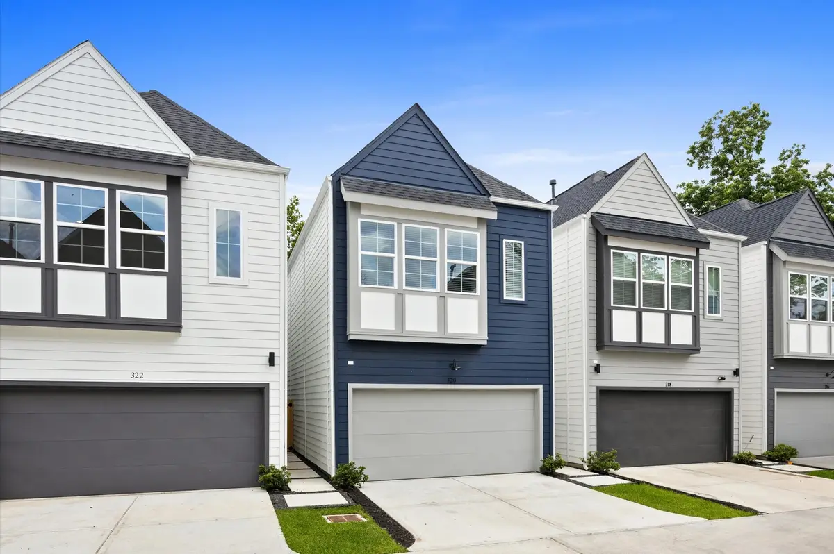 324 Neyland Street, Houston, TX 77022 - Image #1