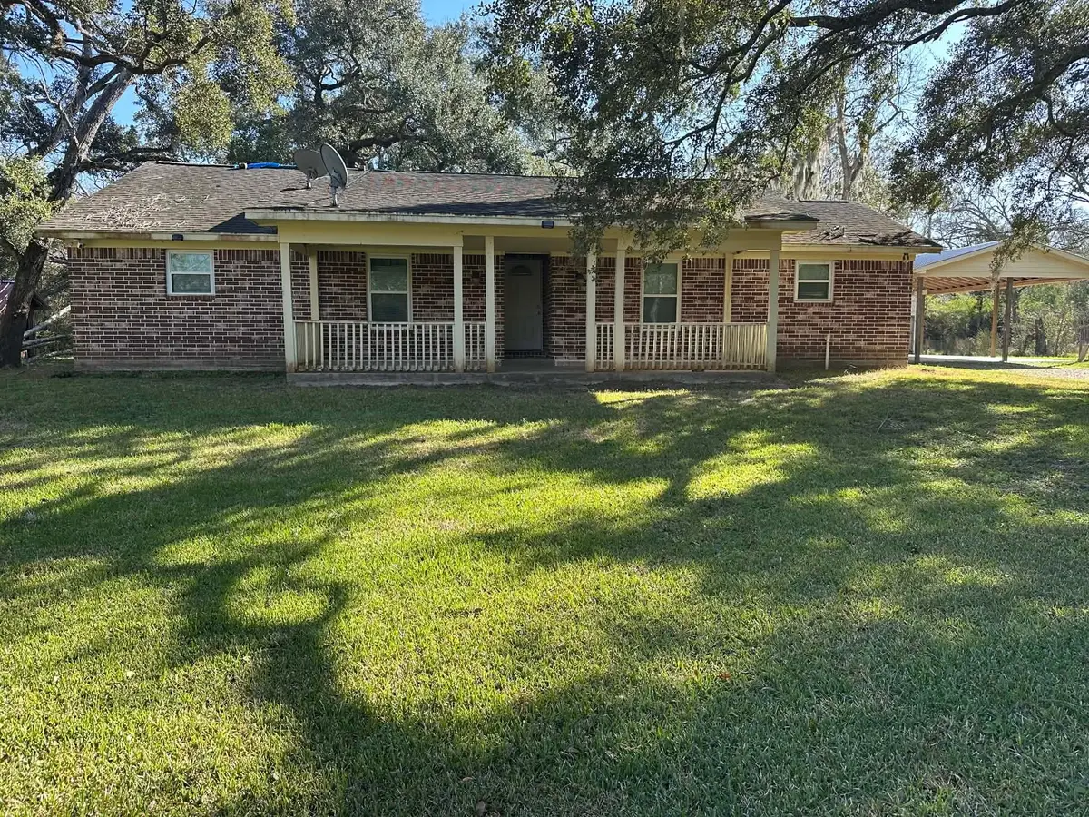 6718 Live Oak Drive, Rosharon, TX 77583 - Image #1