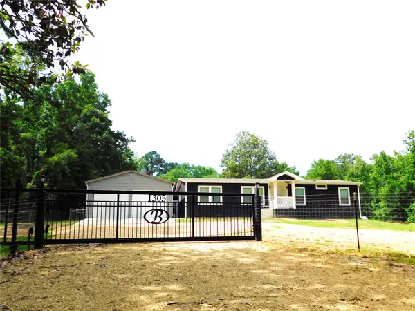 1305 Boyd Road, Bronson, TX 75930