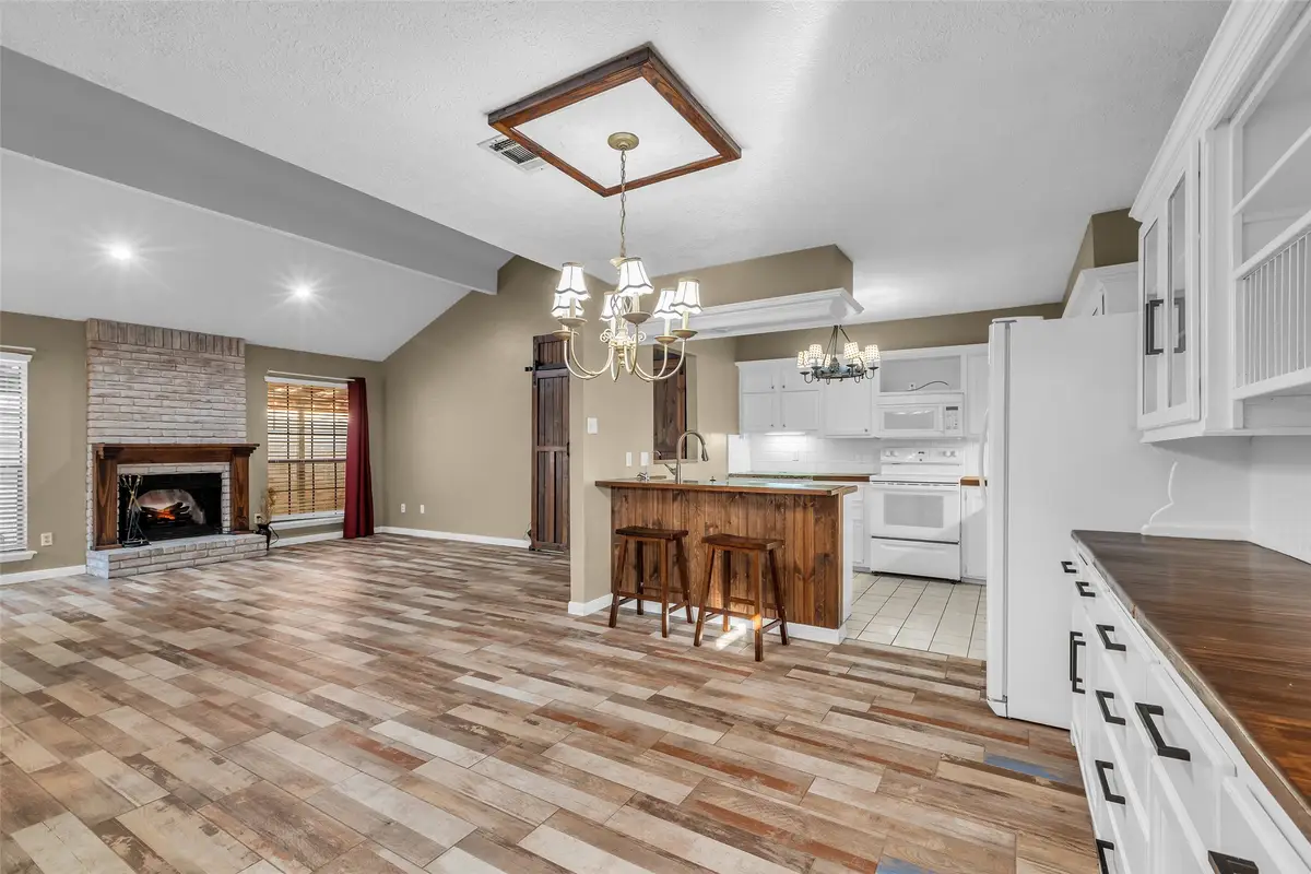 12034 Texas National Boulevard, Willis, TX 77378 - Image #1