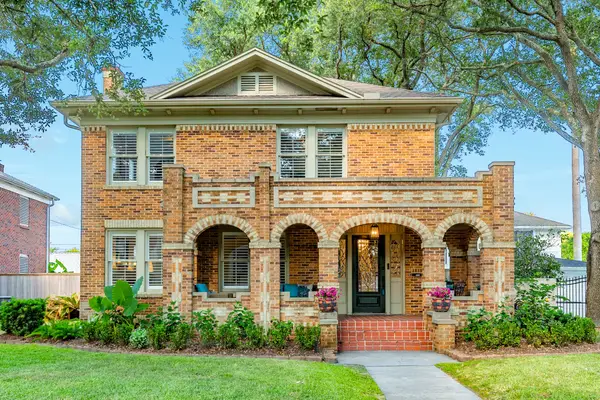 20 Cedar Lawn Drive S, Galveston, TX 77551