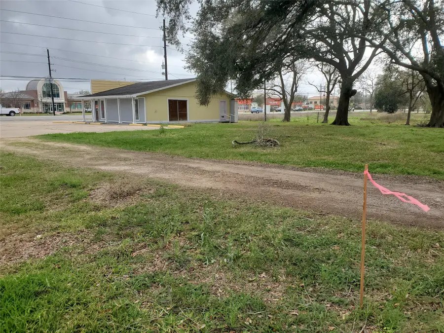 7937 Broadway, Pearland, TX 77581 - #2