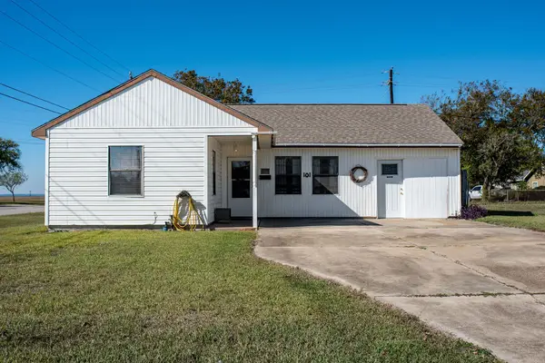 101 Lubbock Street, Point Comfort, TX 77979