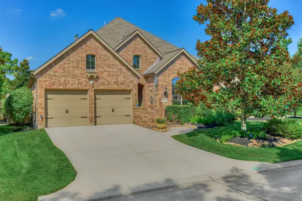 11 Almondell Court, The Woodlands, TX 77354