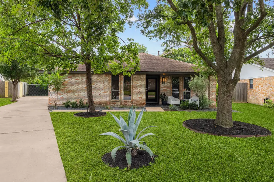 5702 Hoover Street, Houston, TX 77092 - #2