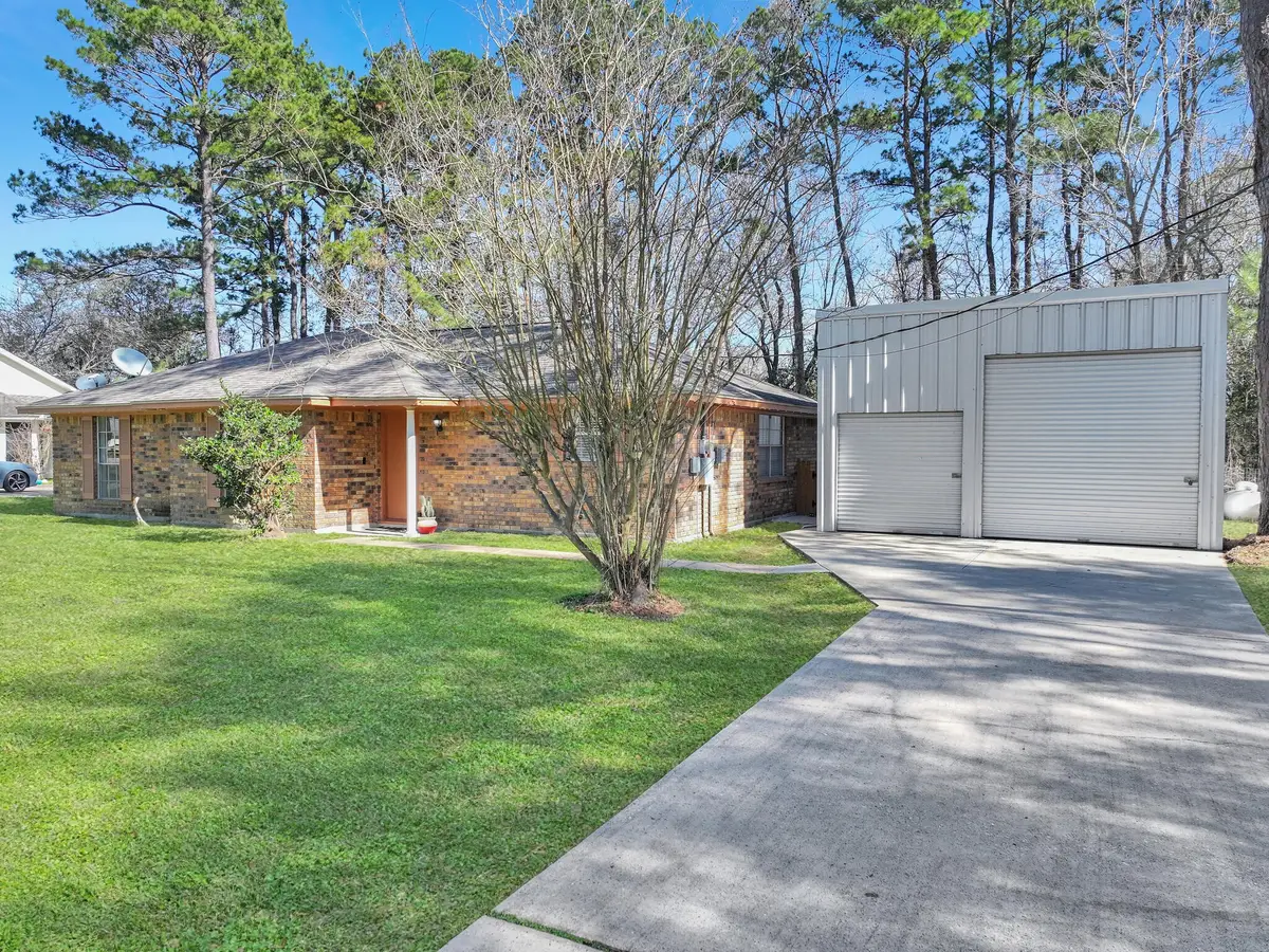 64 Cr 4010, Dayton, TX 77535 - #1