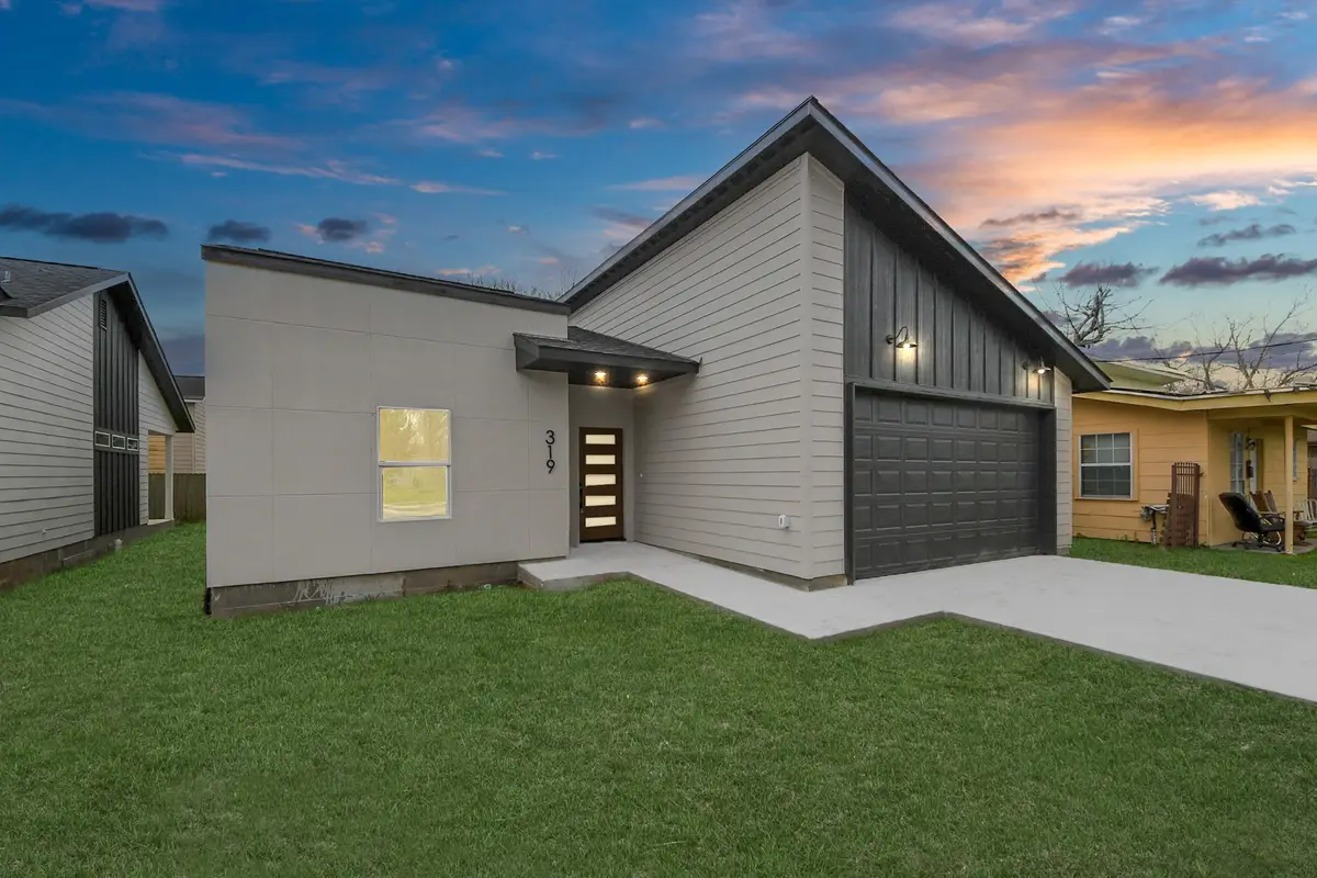 319 E Gulf Street, Baytown, TX 77520 - Image #1