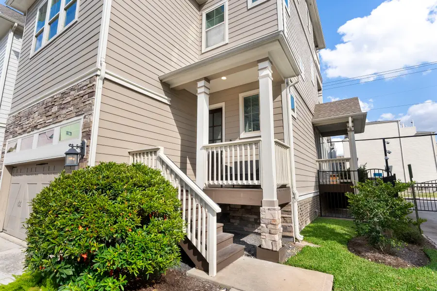 1512 Hatcher Spring Lane, Houston, TX 77008 - Image #2