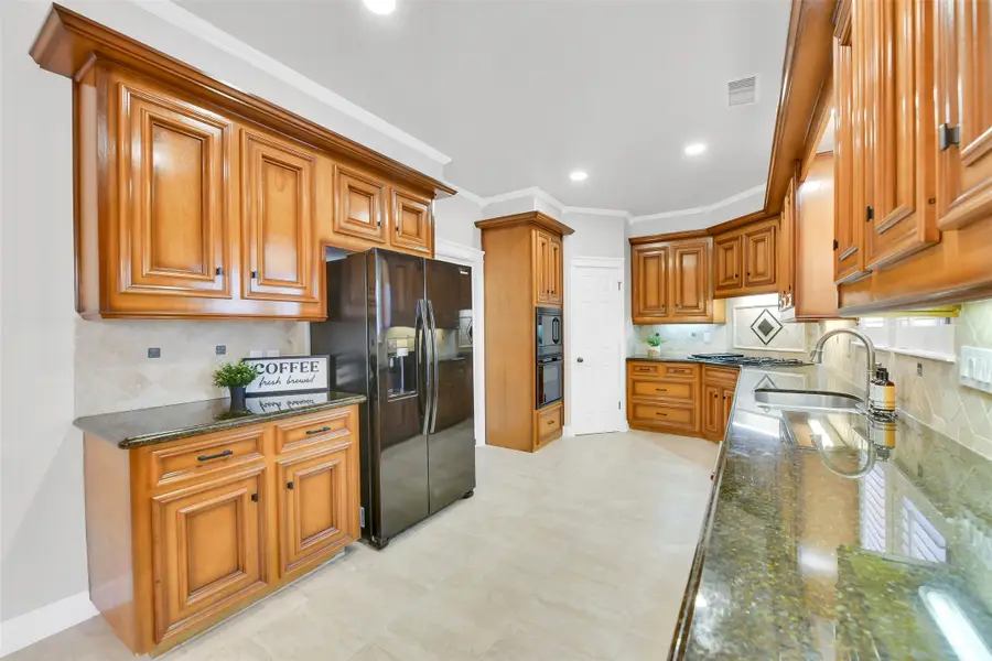 202 Victoria Way, Friendswood, TX 77546 - #3