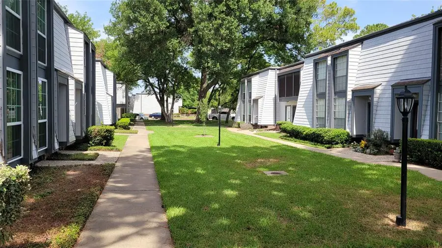 10174 Beekman Place Drive, Houston, TX 77043 - Image #3