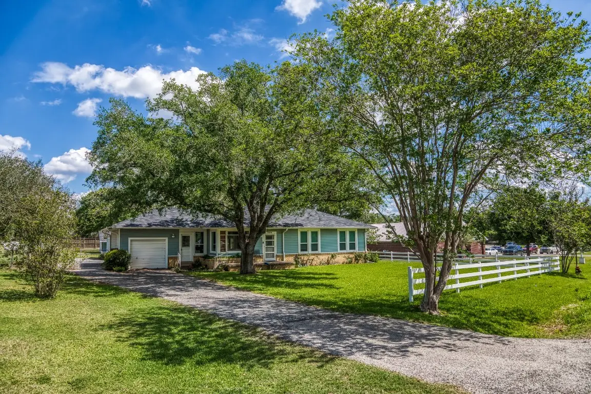 1524 Highway 159 W, Bellville, TX 77418 - #1
